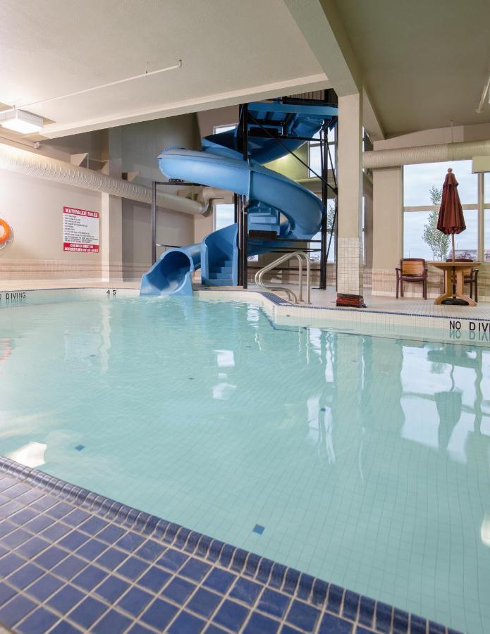 Pomeroy Hotel Fort St. John Buitenkant foto